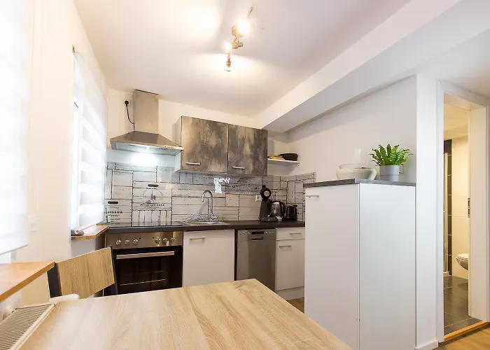 Citystudio 3 Rosenburgblick In Moselnaehe زلتنغن راختخ